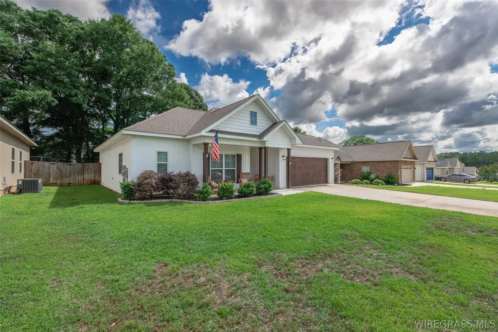 662 Valley Stream Drive Enterprise AL 36330