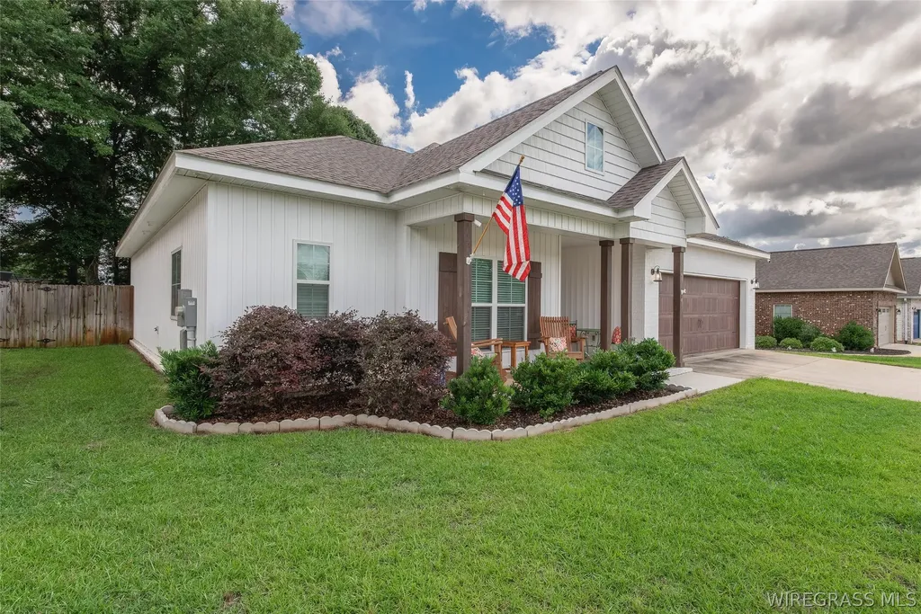 662 Valley Stream Drive Enterprise AL 36330