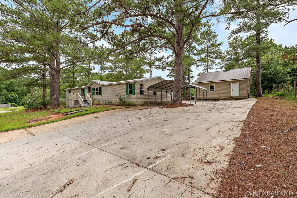 402 Covey Circle Dothan AL 36305