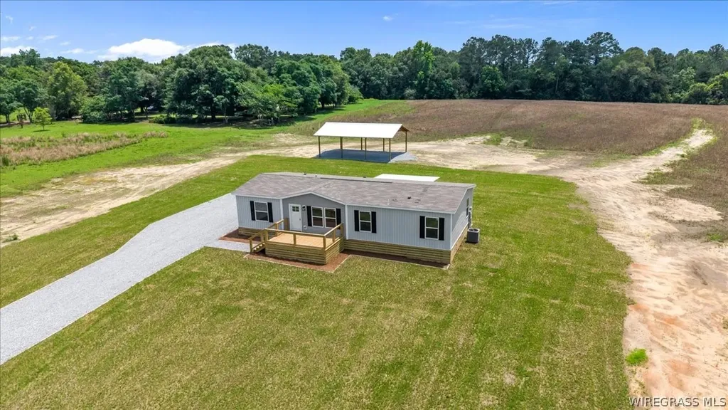 3676 County Road 4 Black AL 36314