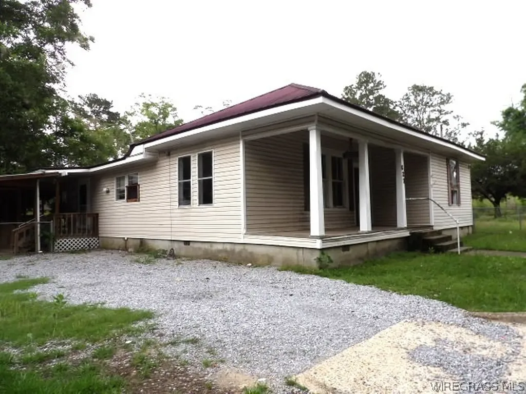 627 Rankin Street Andalusia AL 36420