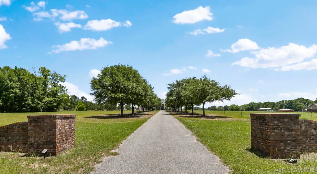 645 Windmill Road Newton AL 36352