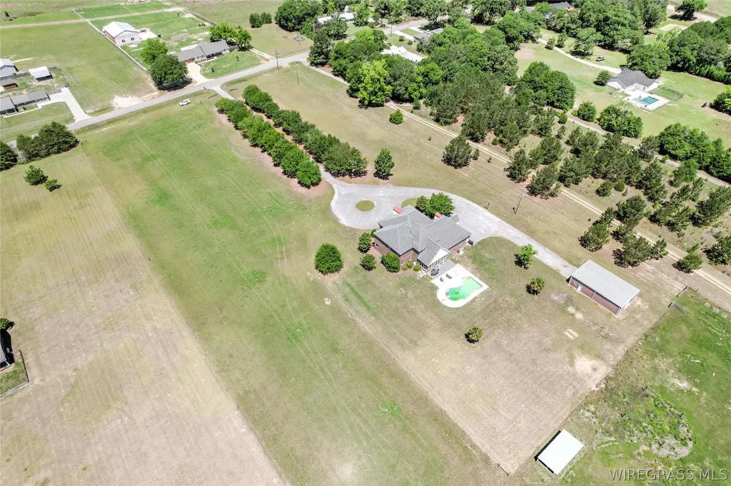 645 Windmill Road Newton AL 36352