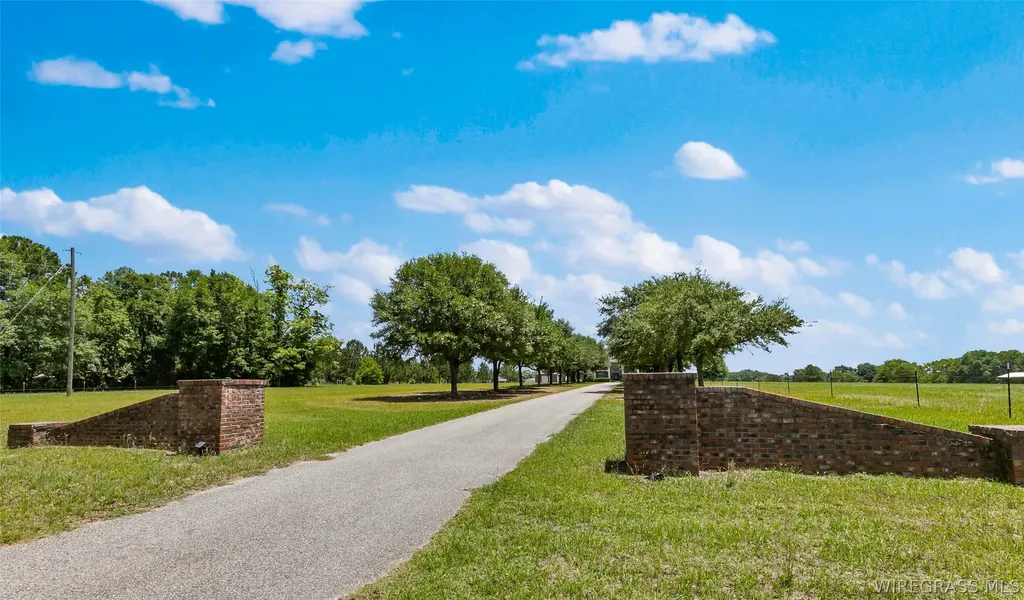 645 Windmill Road Newton AL 36352