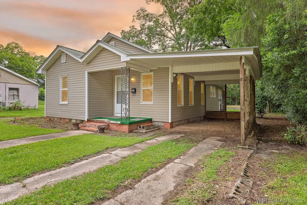 306 N Cherokee Street Geneva AL 36340