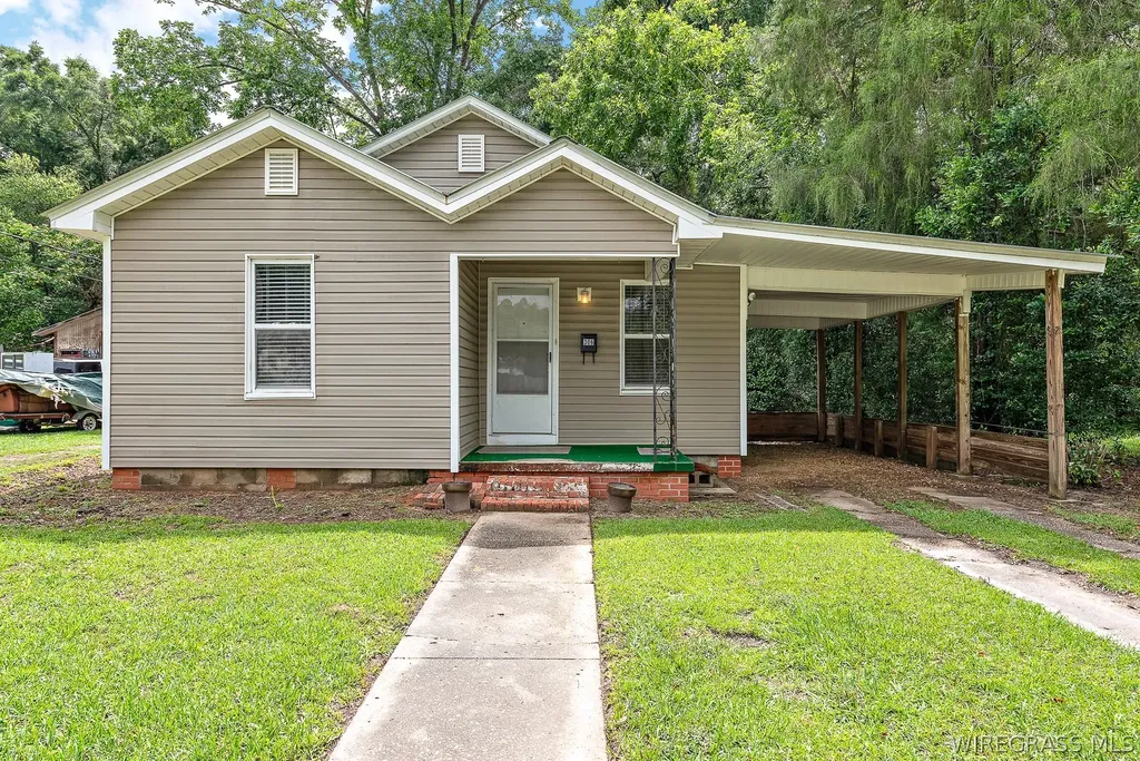 306 N Cherokee Street Geneva AL 36340
