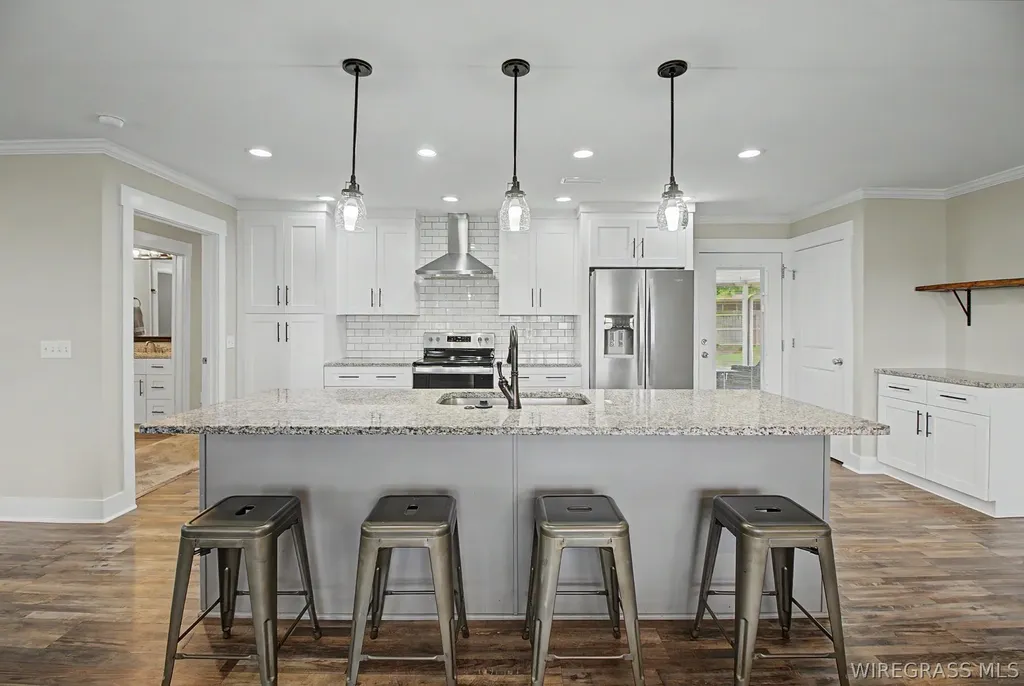 402 Cable Street Headland AL 36345