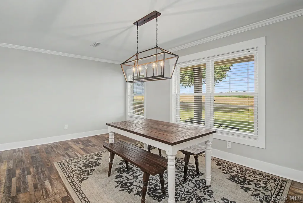 402 Cable Street Headland AL 36345