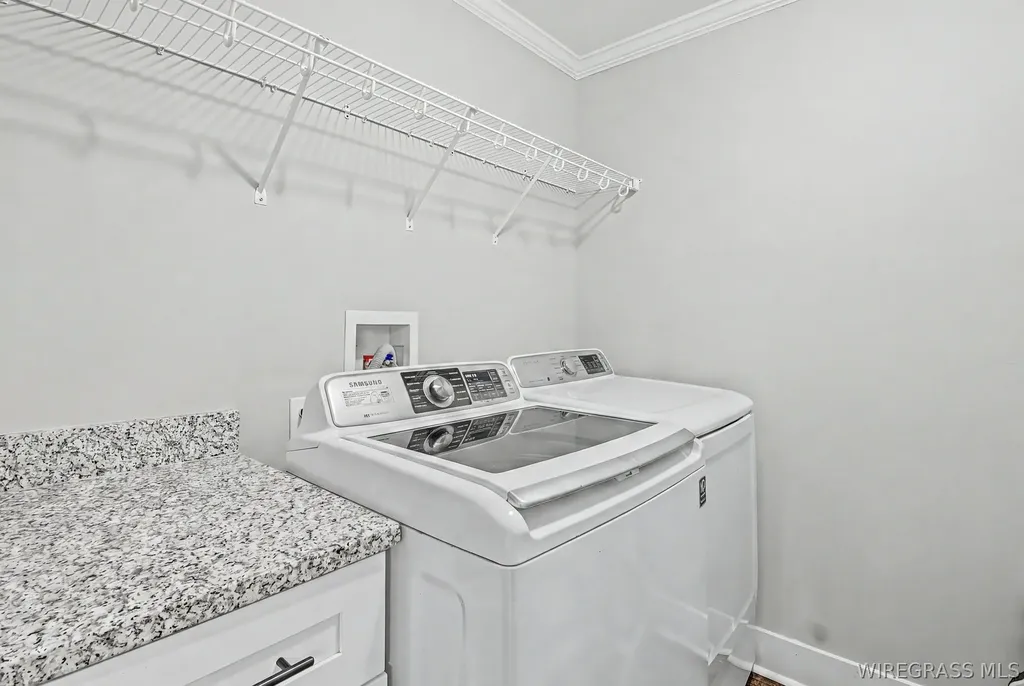 402 Cable Street Headland AL 36345