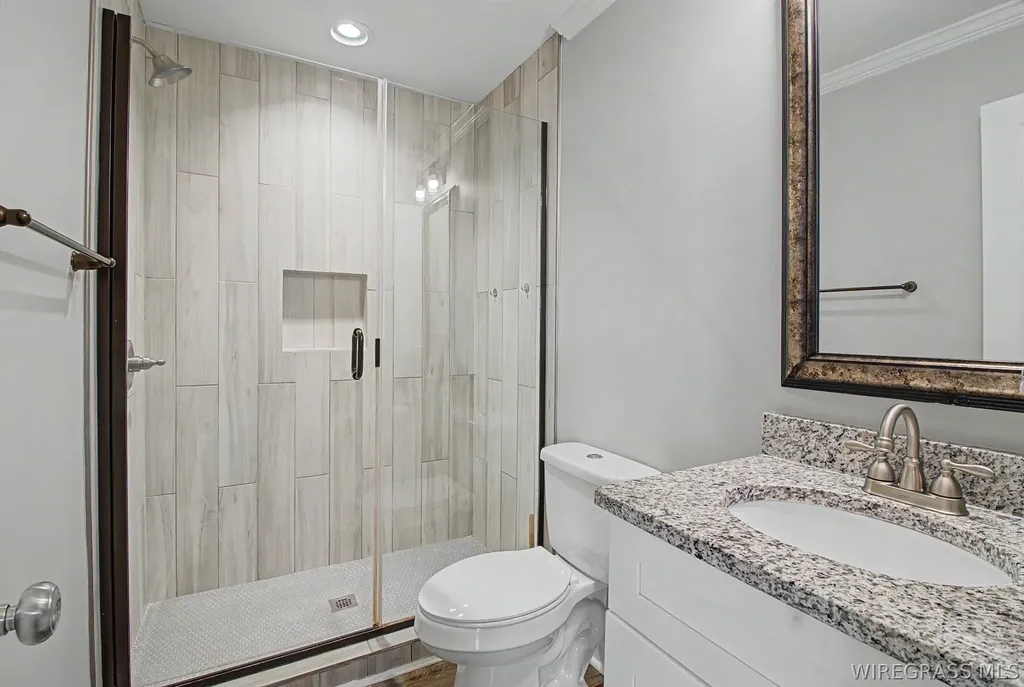 402 Cable Street Headland AL 36345