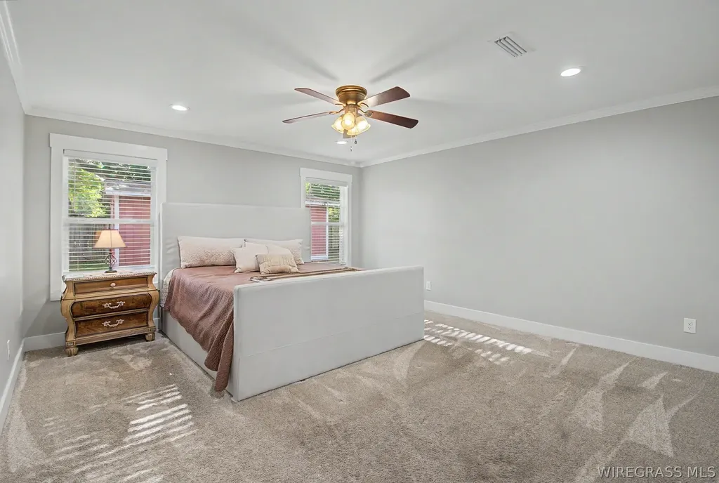 402 Cable Street Headland AL 36345