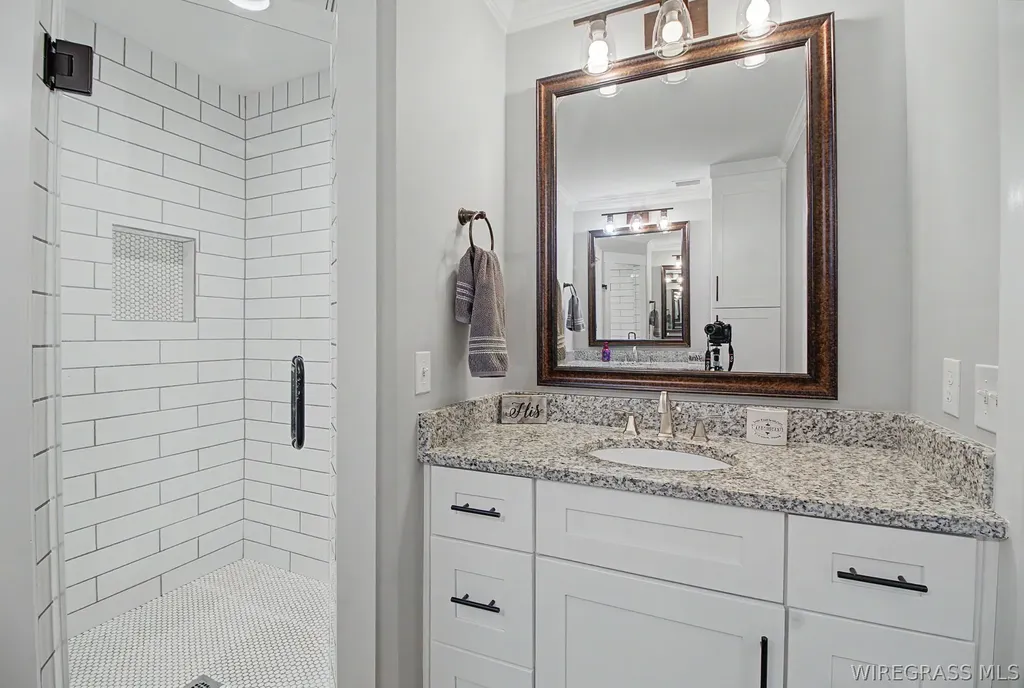 402 Cable Street Headland AL 36345