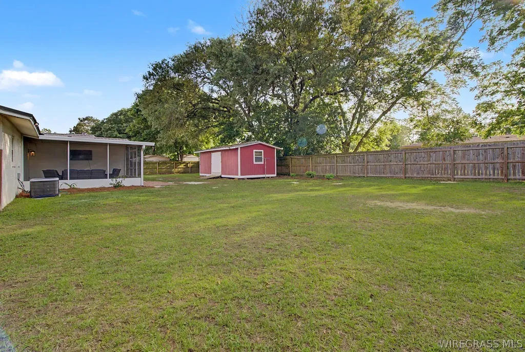 402 Cable Street Headland AL 36345