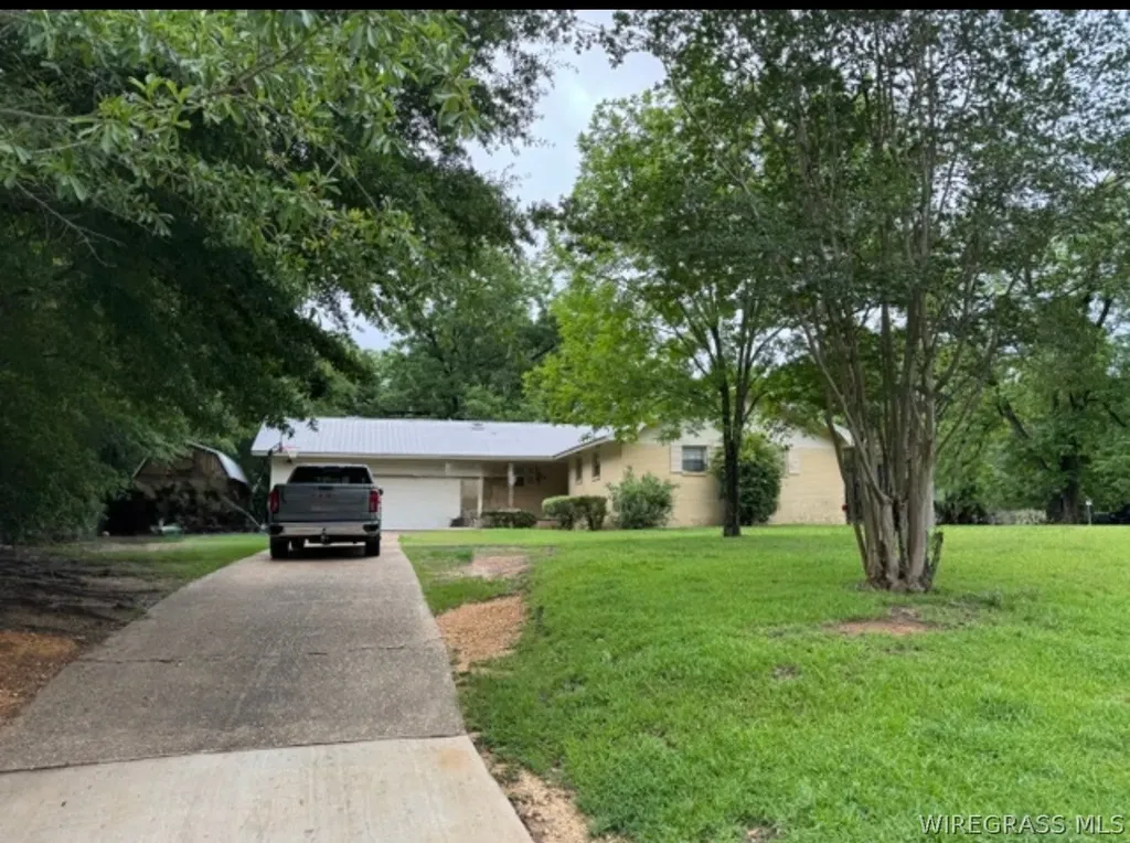 705 Dogwood Trail Dothan AL 36301
