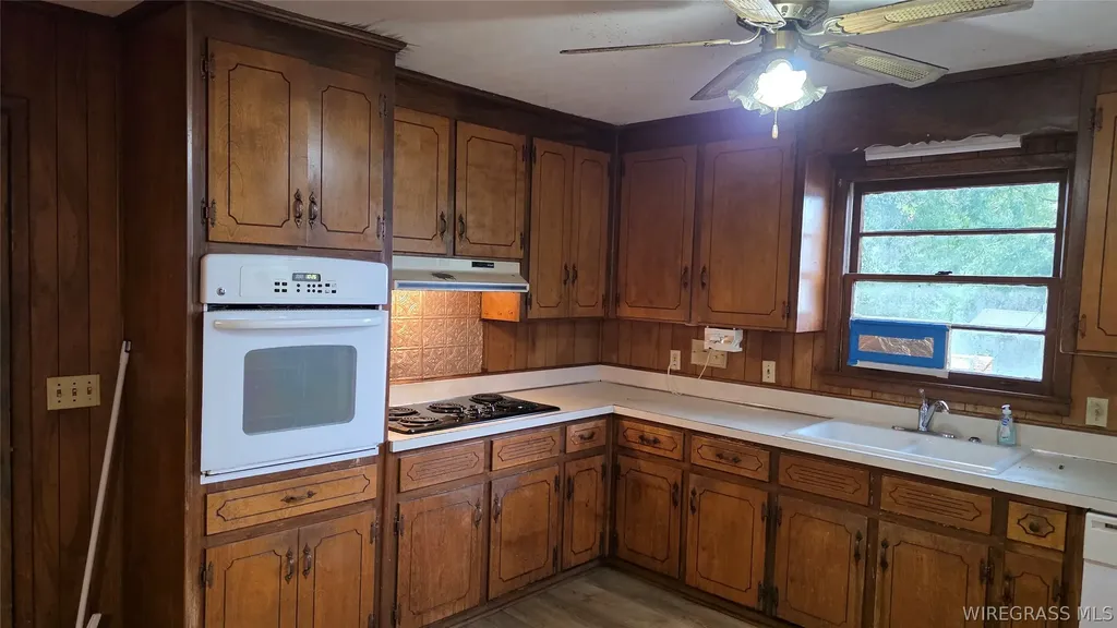 29 Woodland Court Daleville AL 36322