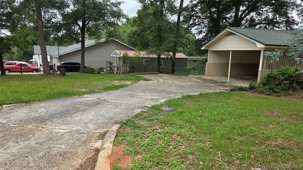 29 Woodland Court Daleville AL 36322