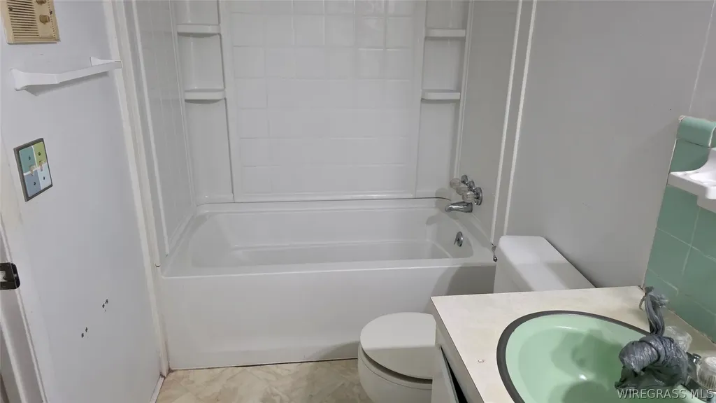 29 Woodland Court Daleville AL 36322