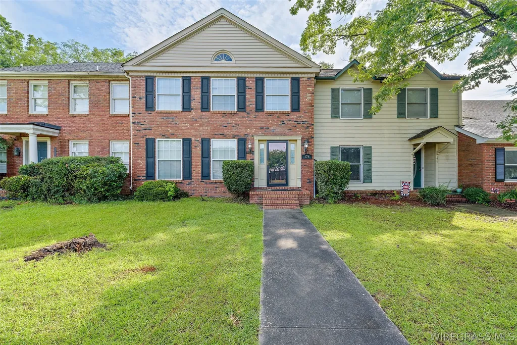 176 Fairway Woods Drive Ozark AL 36360