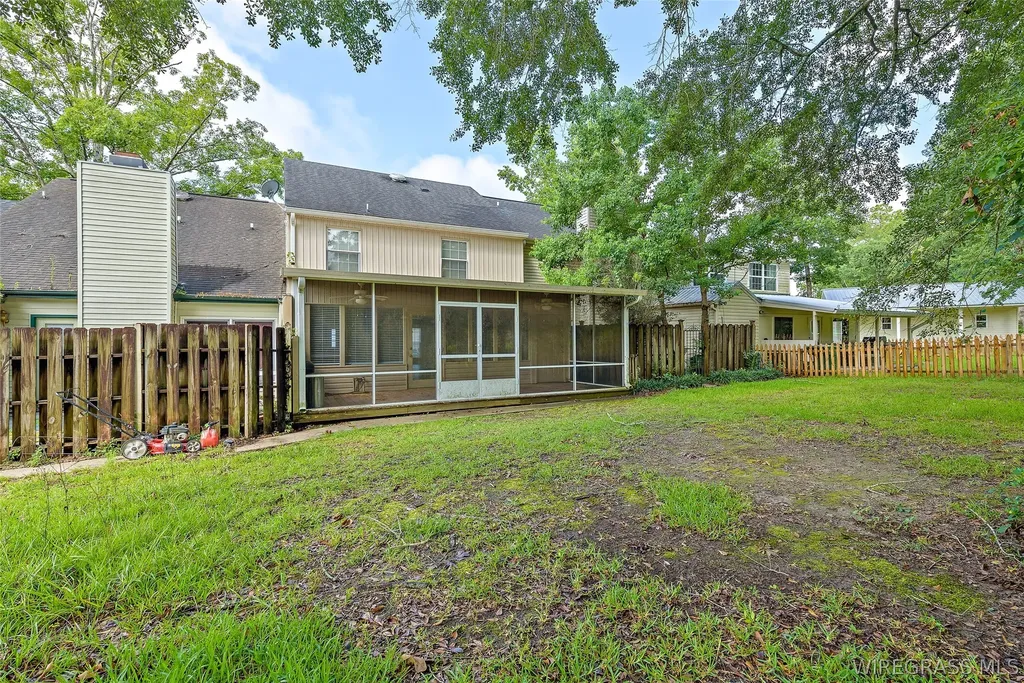 176 Fairway Woods Drive Ozark AL 36360