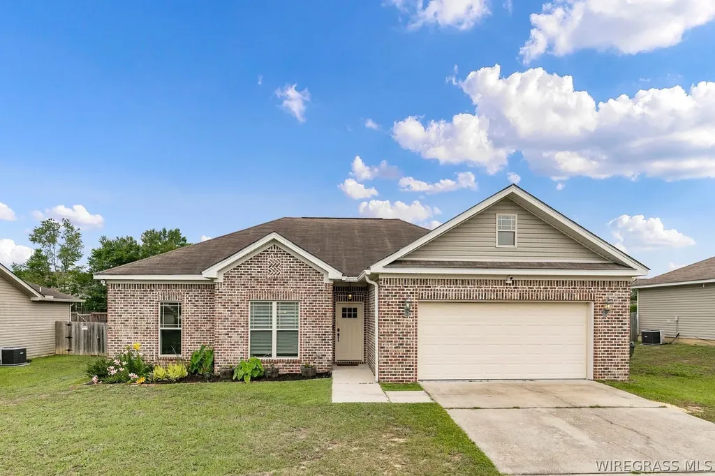 214 Lace Drive Dothan AL 36301
