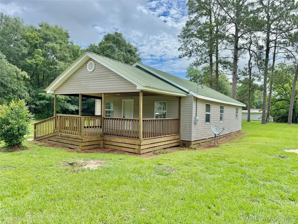 200 N Pleasant Street Geneva AL 36340