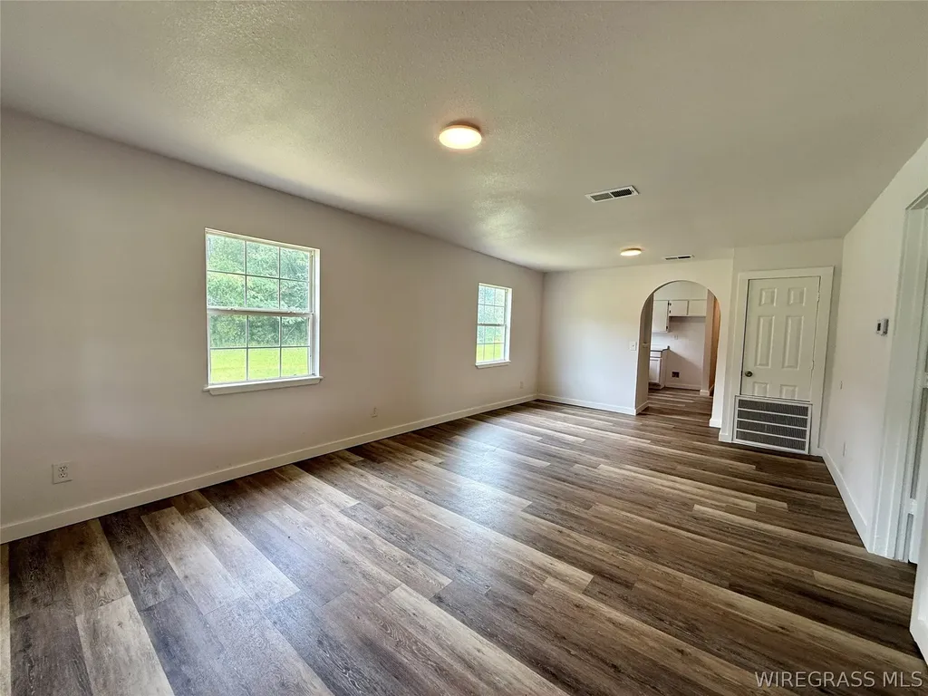 200 N Pleasant Street Geneva AL 36340