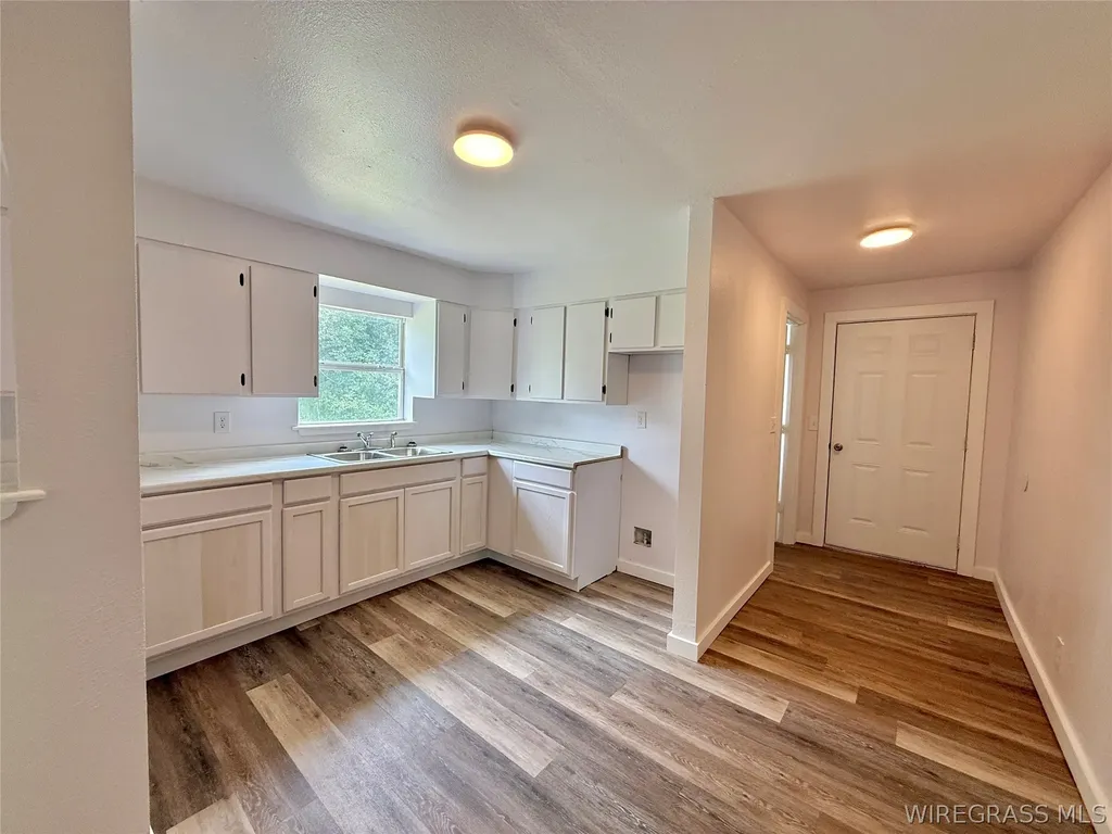 200 N Pleasant Street Geneva AL 36340