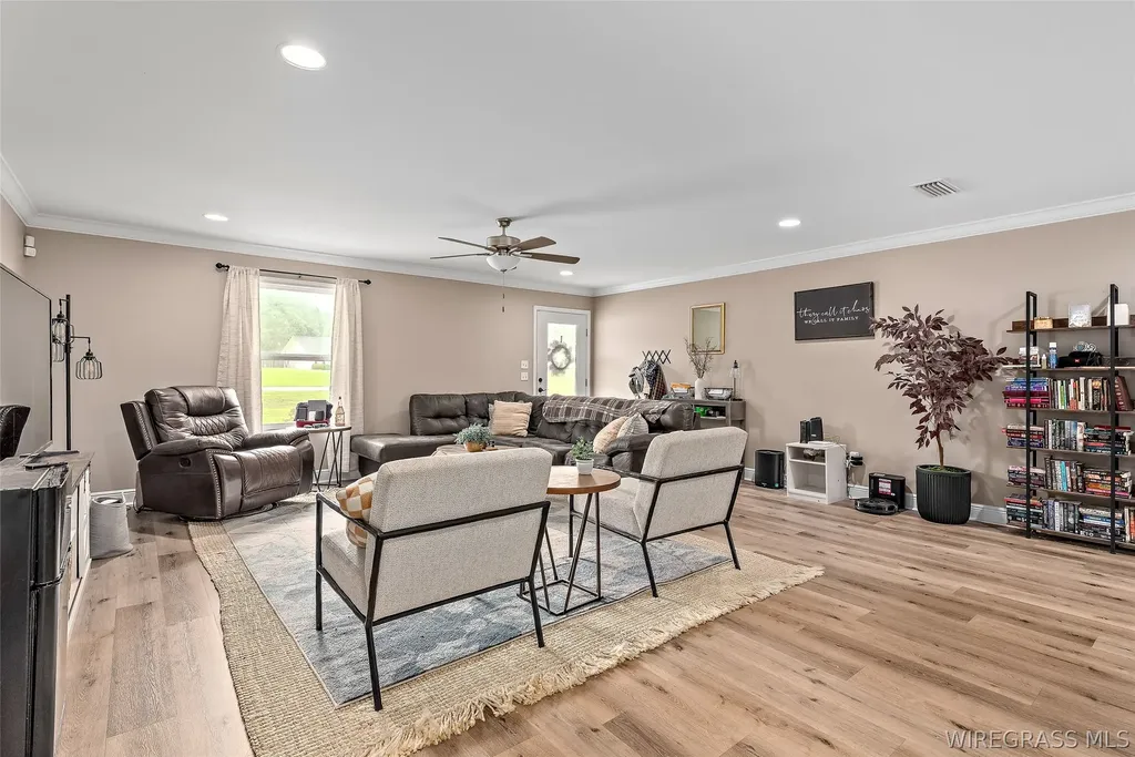 199 Fuller Road Dothan AL 36301
