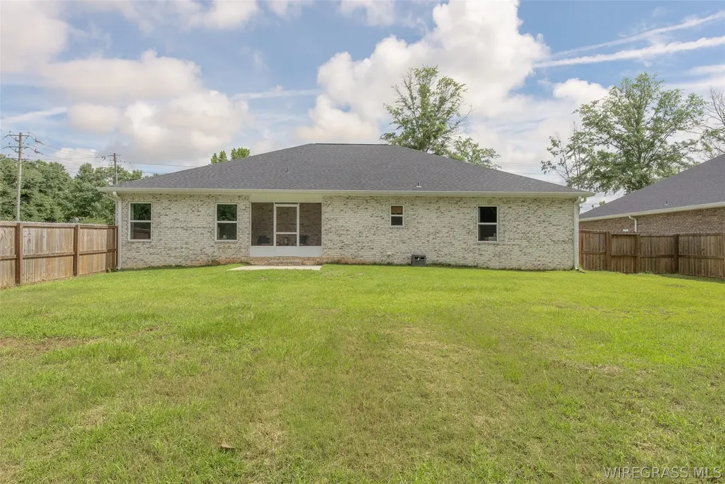 199 Fuller Road Dothan AL 36301