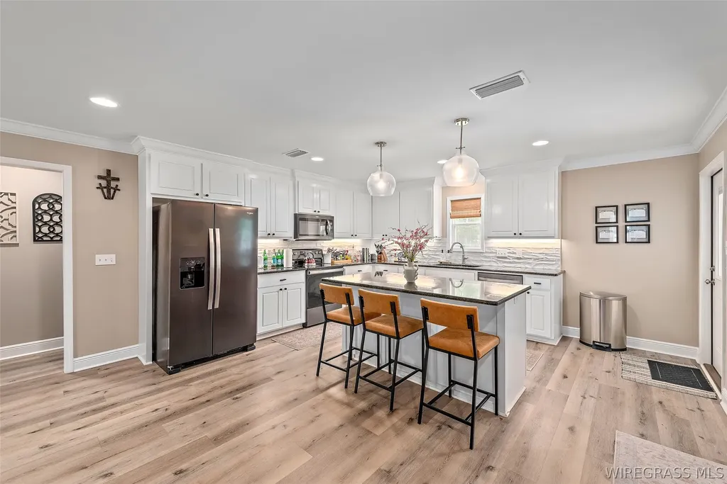 199 Fuller Road Dothan AL 36301