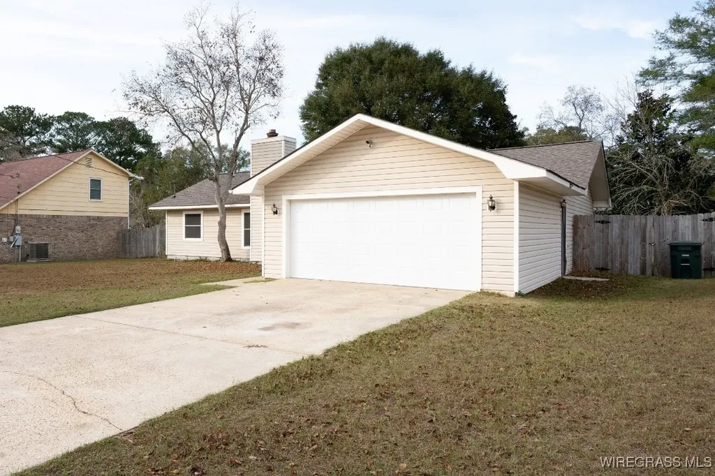 117 Foxhill Drive Enterprise AL 36330