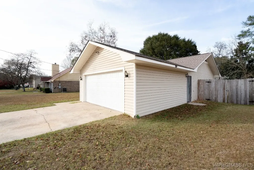 117 Foxhill Drive Enterprise AL 36330