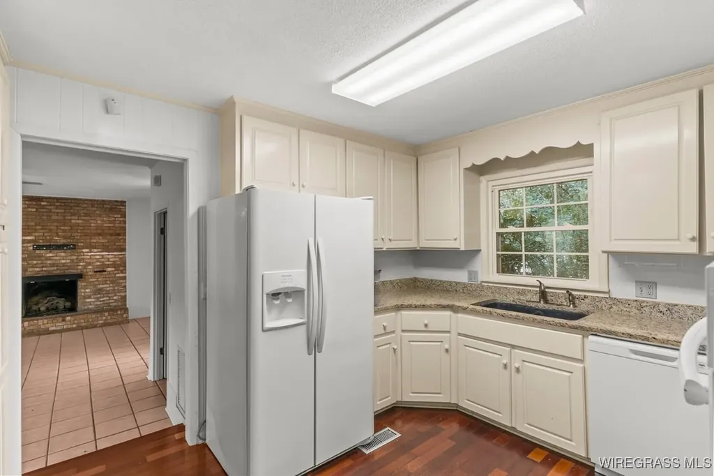 102 Candy Drive Enterprise AL 36330