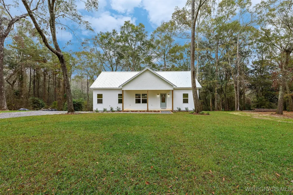 223 Lakewood Loop Geneva AL 36340