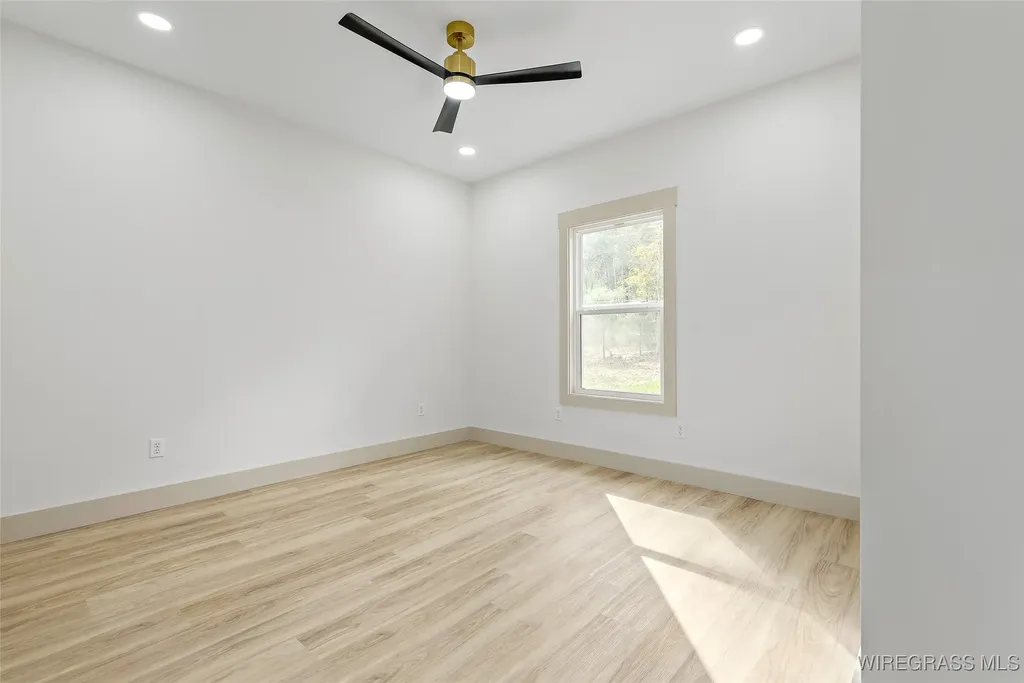 223 Lakewood Loop Geneva AL 36340