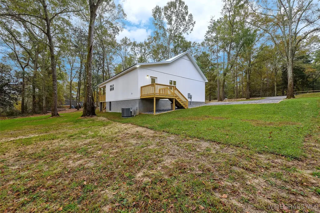 223 Lakewood Loop Geneva AL 36340