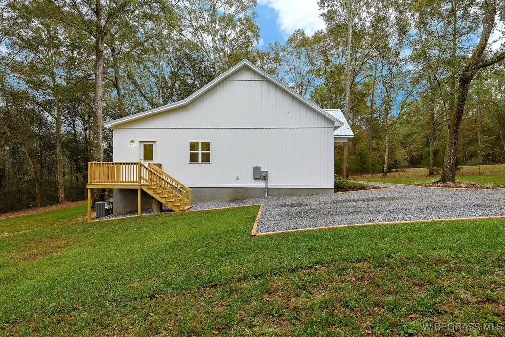 223 Lakewood Loop Geneva AL 36340