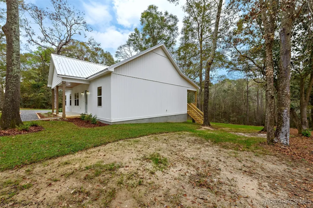 223 Lakewood Loop Geneva AL 36340