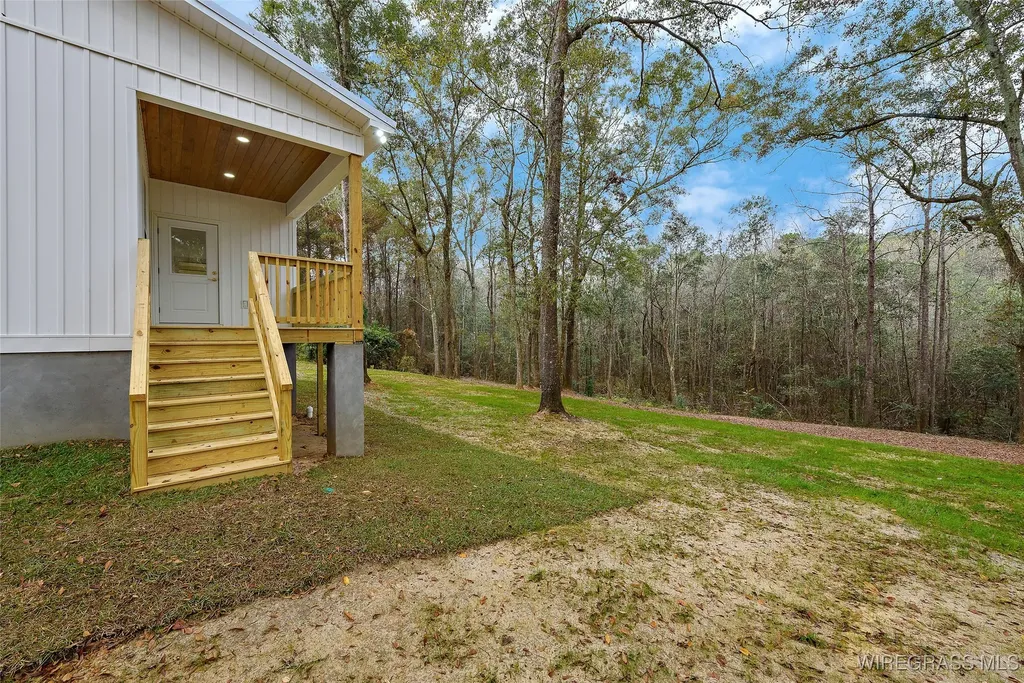 223 Lakewood Loop Geneva AL 36340