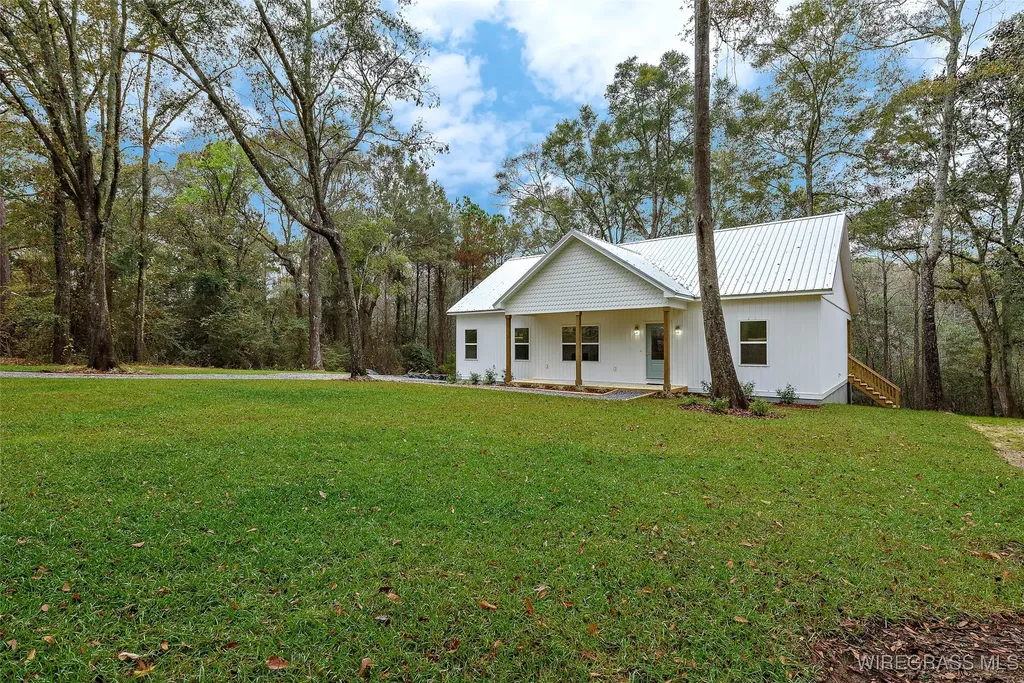 223 Lakewood Loop Geneva AL 36340