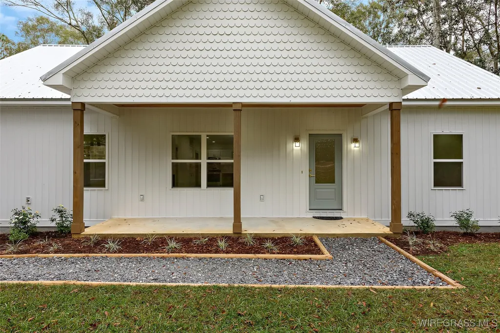 223 Lakewood Loop Geneva AL 36340