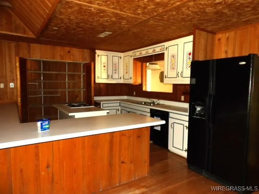 1463 N Highway 123 Hartford AL 36344