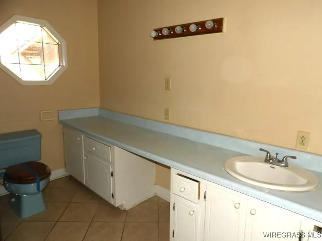 1463 N Highway 123 Hartford AL 36344