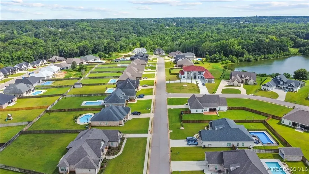 322 Lakes Drive Enterprise AL 36330