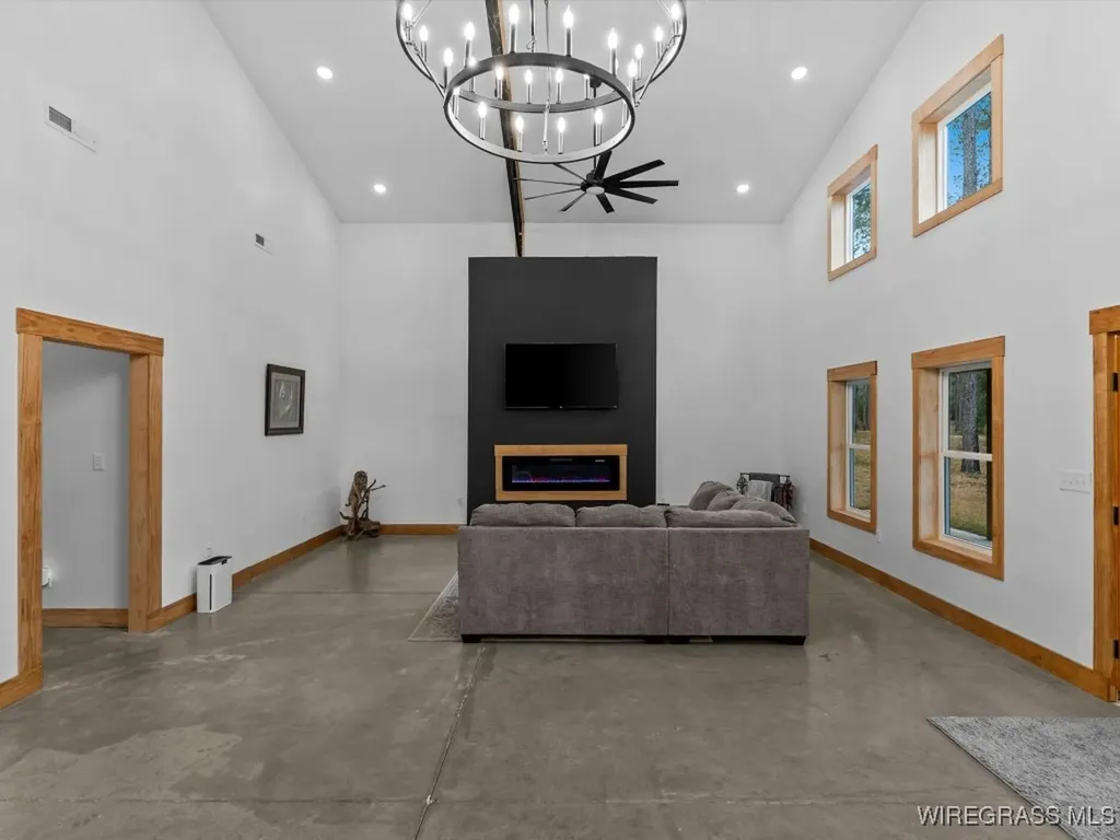 3402 N County Road 61 Hartford AL 36344