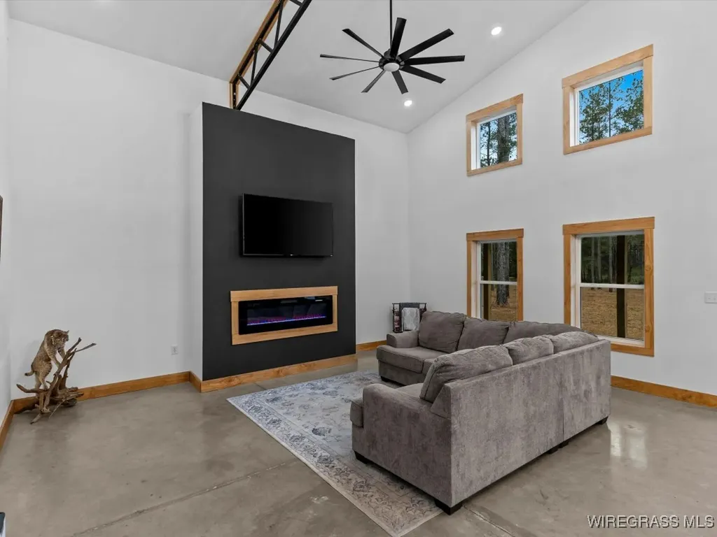 3402 N County Road 61 Hartford AL 36344