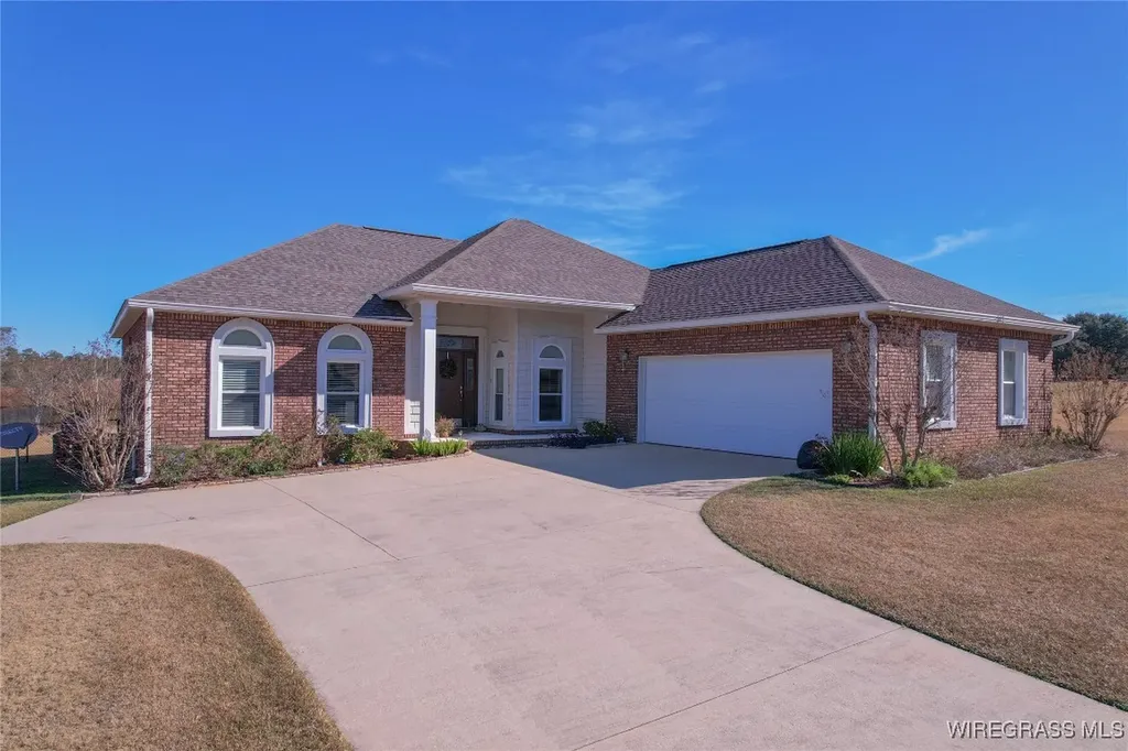 112 Cannondale Circle Cowarts AL 36321