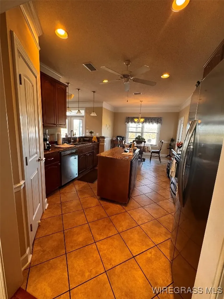 112 Cannondale Circle Cowarts AL 36321