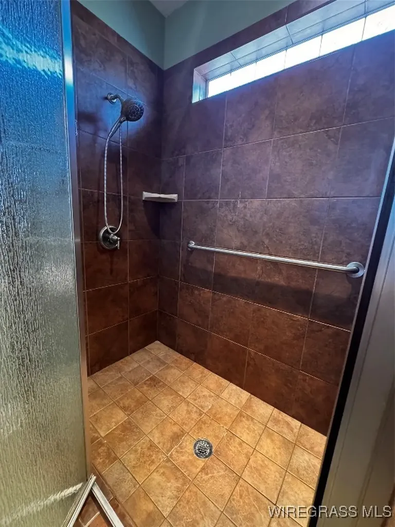 112 Cannondale Circle Cowarts AL 36321