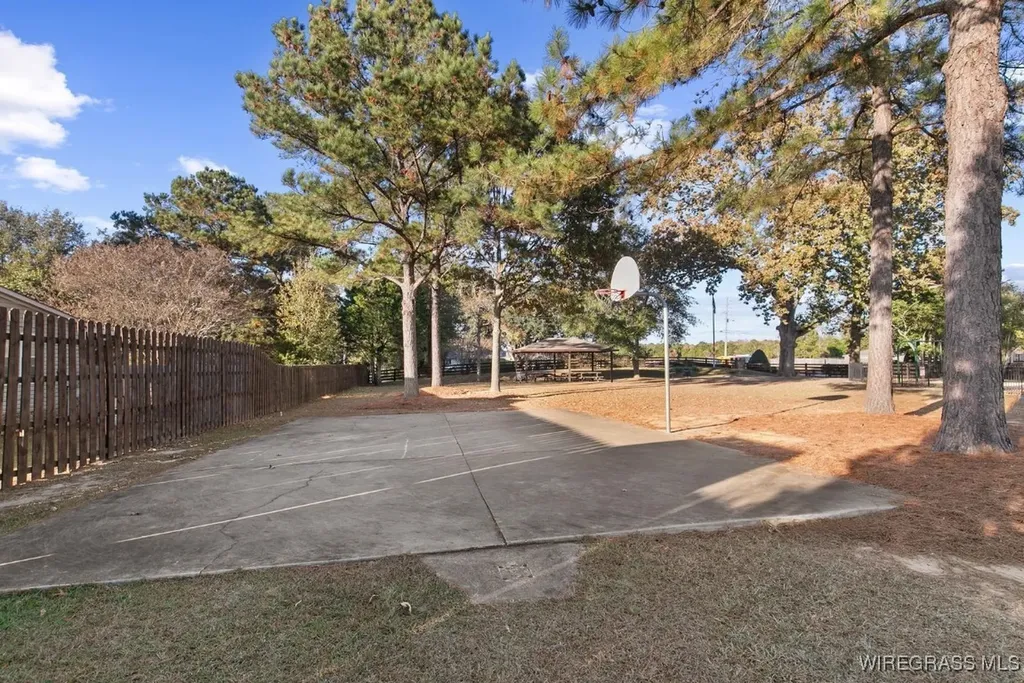 108 Paul Revere Run Dothan AL 36305